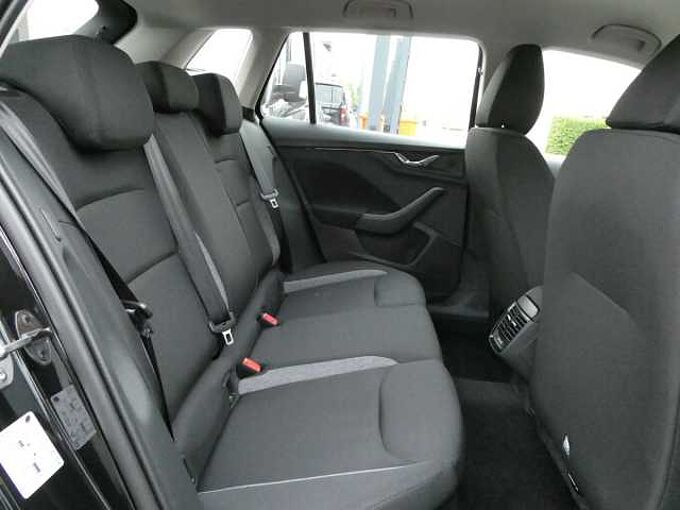 SKODA Kamiq 1.0 TSi 95pk Business Luxe '26 STOCK (84399)
