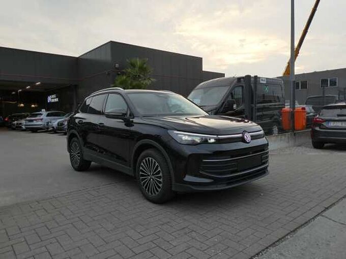 Volkswagen Tiguan 1.5 eTSI MHEV 130pk Automaat Trekhaak ACC BLIS Leder 360 Cam (12051)