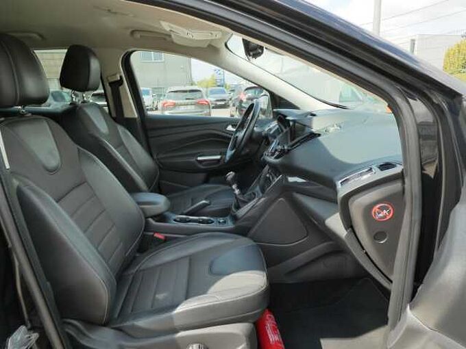 Ford Kuga 1.5 i benzine 150pk Titanium Leder Trekhaak (13834)