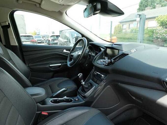 Ford Kuga 1.5 i benzine 150pk Titanium Leder Trekhaak (13834)