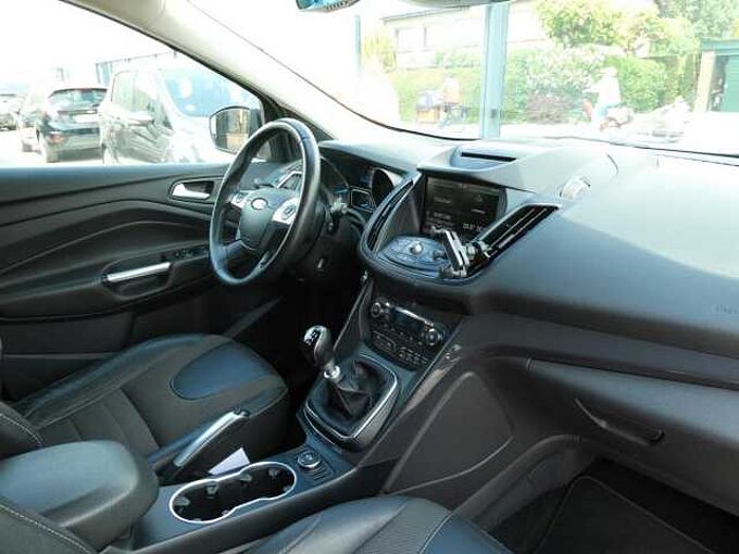 Ford Kuga 1.5 i benzine 150pk Titanium Leder Trekhaak (13834)