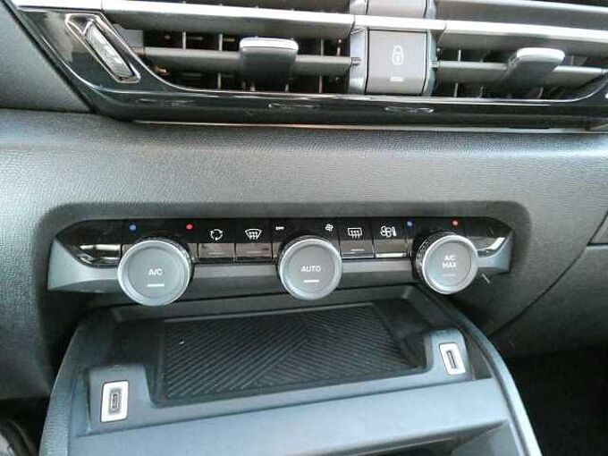 Citroen C4 1.2 i benzine 130pk Business Luxe Camera '24 38000km (27354)