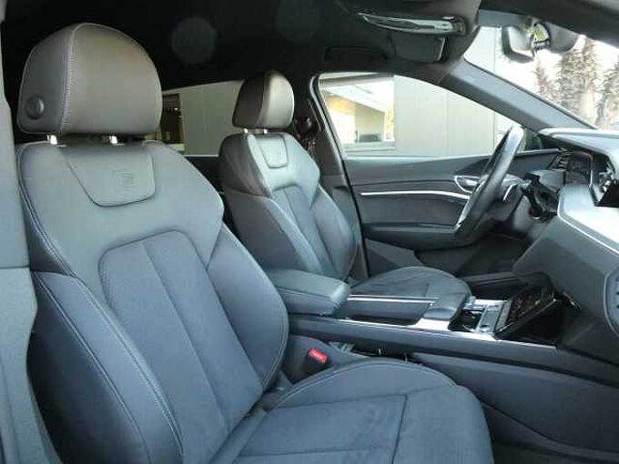 Audi E-tron 50 Quattro 313pk 2x S-Line Black Pack Trekhaak ACC BLIS (31004)