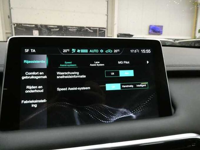 MG EHS 1.5 i PHEV 258pk Automaat Luxury Pano ACC BLIS Leder 360 Cam (33643)