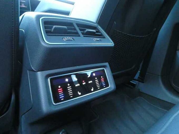 Audi E-tron 55 Quattro 408pk 2x S line Black Pano B&O Cam (11515)