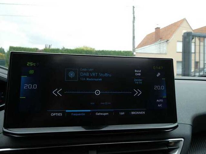 Peugeot 3008 1.6 i PHEV automaat 180pk Allure Pano Camera '24 10000km (15113)