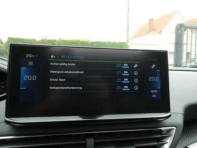 Peugeot 3008 1.6 i PHEV automaat 180pk Allure Pano Camera '24 10000km (15113)