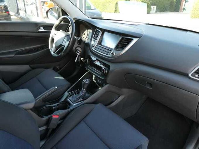Hyundai Tucson 1.6 i benzine 177pk 4x4 Automaat Business Camera (35280)