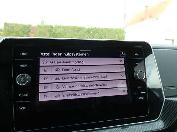 Volkswagen T-Cross 1.0 TSi 115pk Automaat R-Line Luxe Camera '25 10000km (78430)