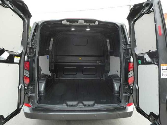 Ford Transit Custom L2 Multi-Use 6pl 2.0 TDCi 170pk Automaat Limited Luxe STOCK '26 (74329)