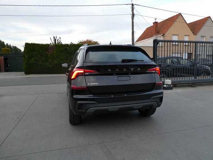 SKODA Kamiq 1.0 TSi 115pk Automaat Business Camera '26 STOCK (05925)