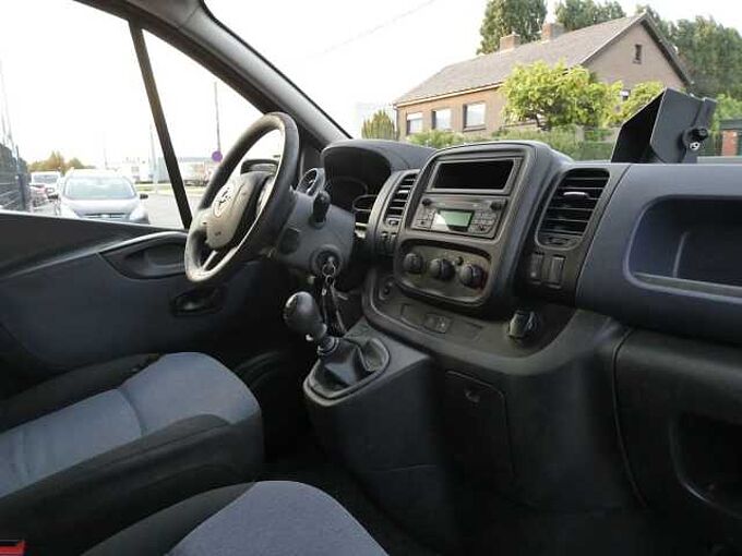 Opel Vivaro Lichte Vracht 6pl Dubbele Cabine 1.6D 95pk Trekhaak garantie (46082)