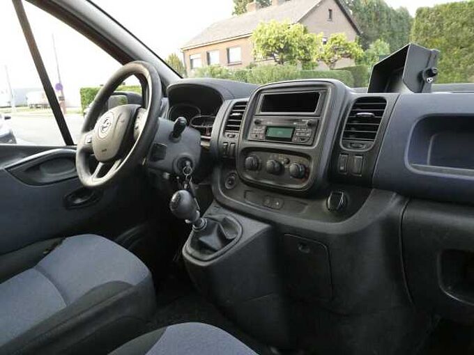 Opel Vivaro Lichte Vracht 6pl Dubbele Cabine 1.6D 95pk Trekhaak garantie (46082)