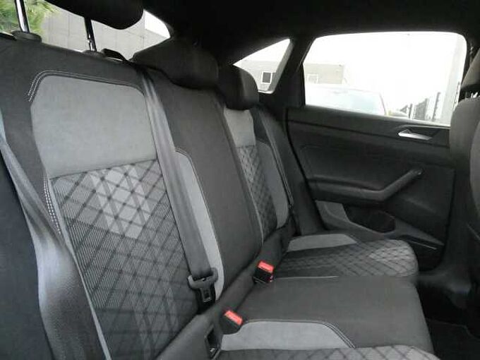 Volkswagen Taigo 1.0 TSi 115pk Automaat R-Line Luxe Camera '25 18000km (48036)