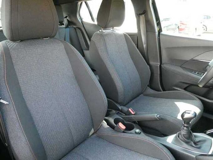 Peugeot 2008 1.2 i benzine 100pk Style Luxe '25 10000km (57386)
