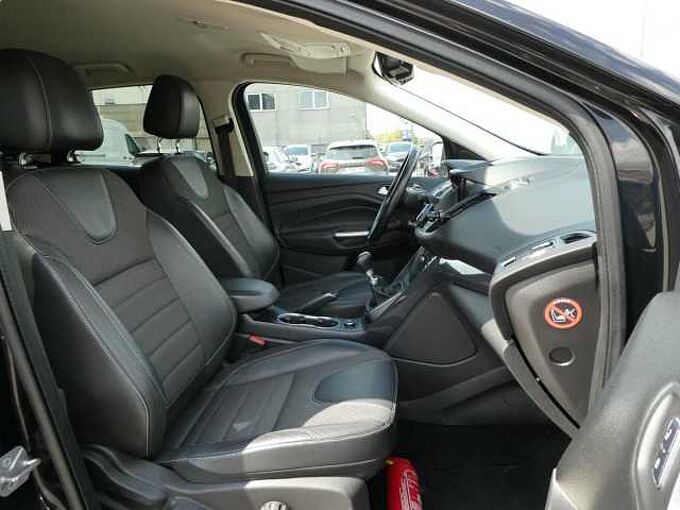 Ford Kuga 1.5 i benzine 150pk Titanium Leder Trekhaak (13834)