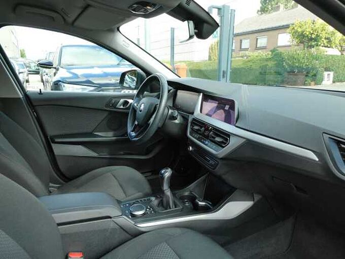 BMW 116i 5d 1.5 i benzine 110pk Business Luxe '23 79000km (61532)