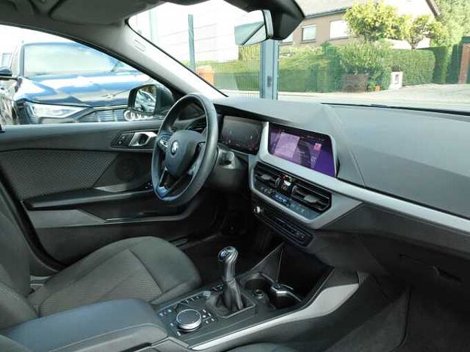 BMW 116i 5d 1.5 i benzine 110pk Business Luxe '23 79000km (61532)