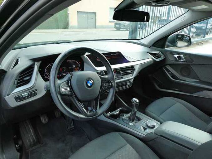 BMW 116i 5d 1.5 i benzine 110pk Business Luxe '23 79000km (61532)