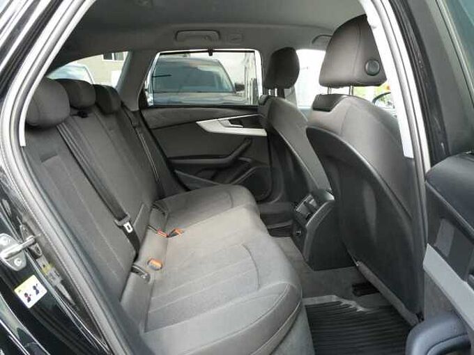 Audi A4 Avant Avant 2.0 TFSi MHEV 150pk Automaat Business Luxe '22 41000km (13274)