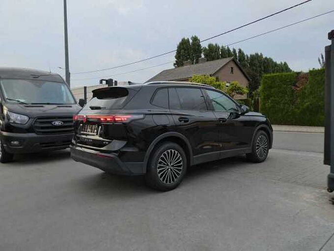Volkswagen Tiguan 1.5 eTSI MHEV 130pk Automaat Trekhaak ACC BLIS Leder 360 Cam (21753)