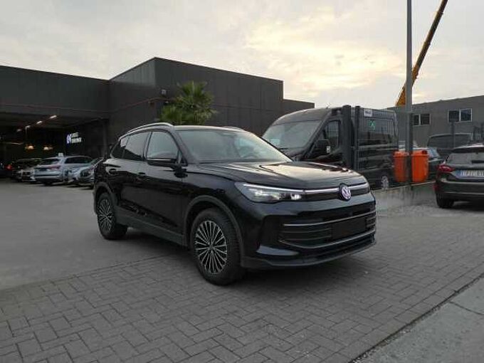 Volkswagen Tiguan 1.5 eTSI MHEV 130pk Automaat Trekhaak ACC BLIS Leder 360 Cam (21753)
