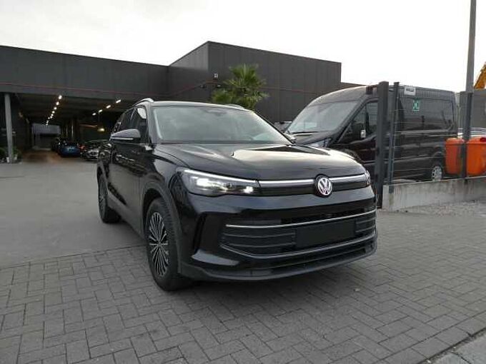 Volkswagen Tiguan 1.5 eTSI MHEV 130pk Automaat Trekhaak ACC BLIS Leder 360 Cam (21753)