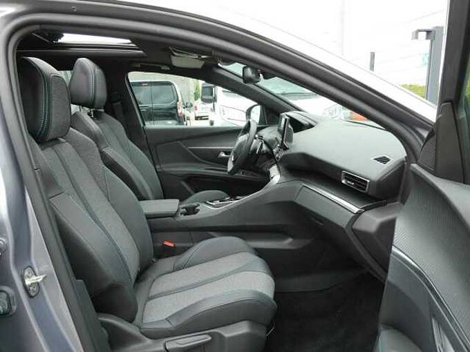 Peugeot 3008 1.6 i PHEV automaat 180pk Allure Pano Camera '24 10000km (15113)