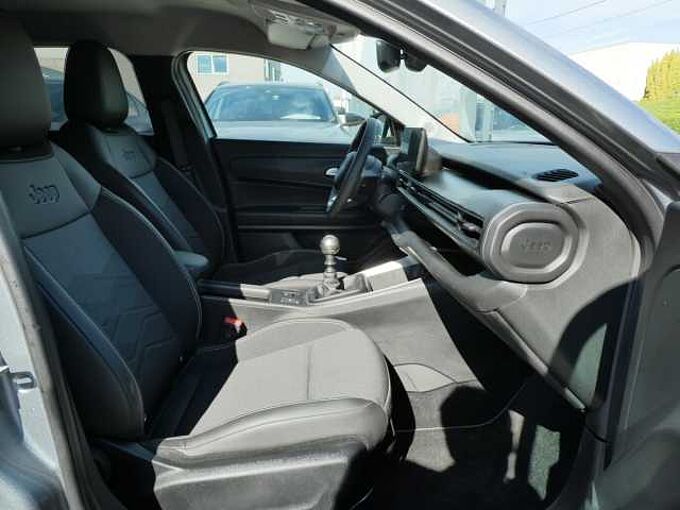 Jeep Avenger 1.2 i benzine 100pk Altitude Luxe Camera '25 14000km (91800)