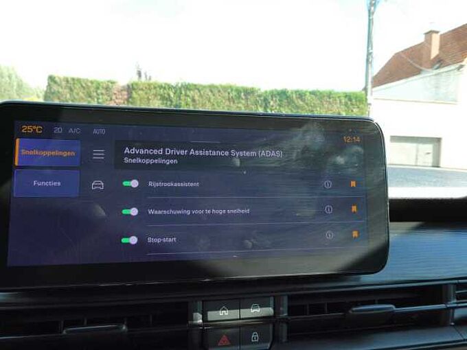 Jeep Avenger 1.2 i benzine 100pk Altitude Luxe Camera '25 14000km (91800)