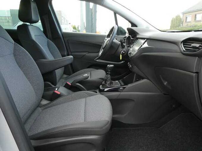 Opel Crossland 1.2 i benzine 110pk Business Luxe '24 35000km (01048)