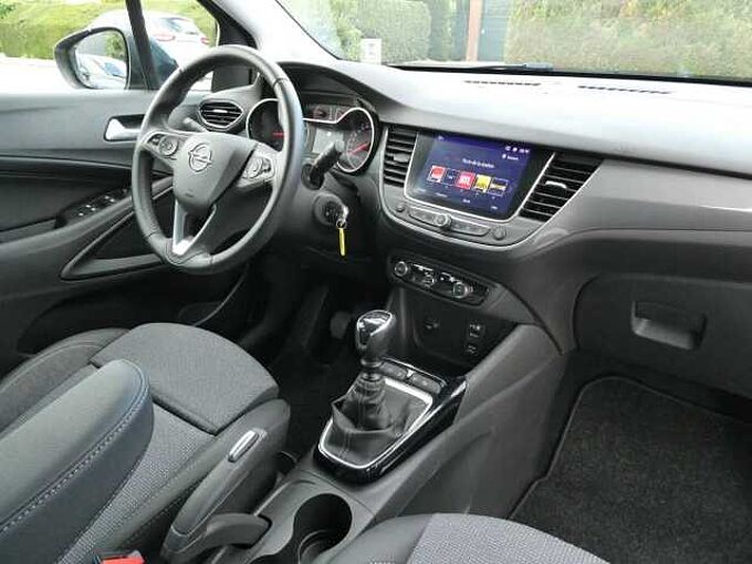 Opel Crossland 1.2 i benzine 110pk Business Luxe '24 35000km (01048)