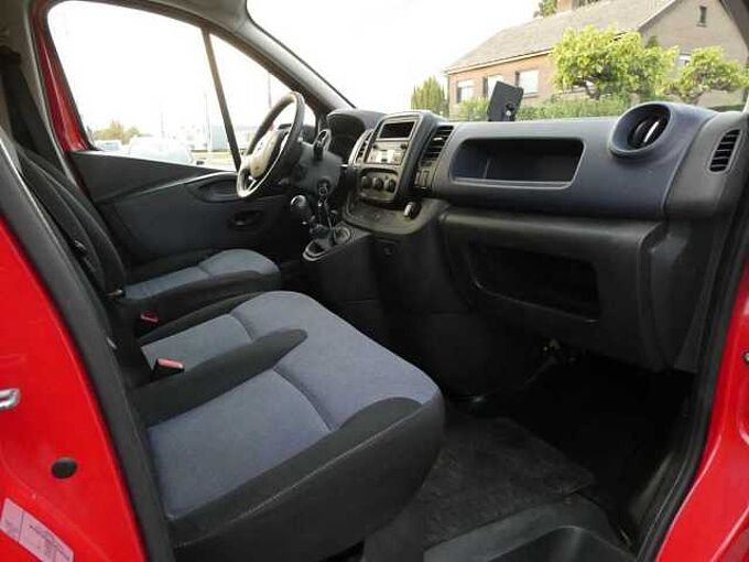 Opel Vivaro Lichte Vracht 6pl Dubbele Cabine 1.6D 95pk Trekhaak garantie (46082)