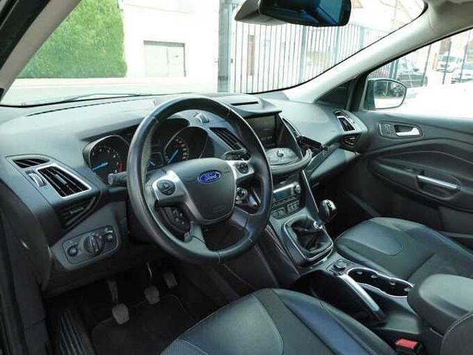 Ford Kuga 1.5 i benzine 150pk Titanium Leder Trekhaak (13834)