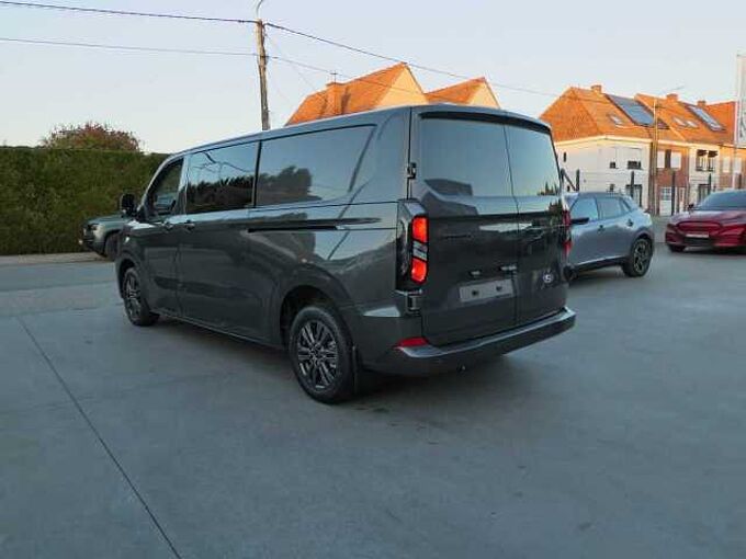 Ford Transit Custom L2 Multi-Use 5pl 2.0 TDCi 136pk Limited BLIS ACC 360° Trekhaak