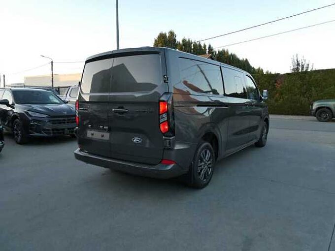 Ford Transit Custom L2 Multi-Use 5pl 2.0 TDCi 136pk Limited BLIS ACC 360° Trekhaak