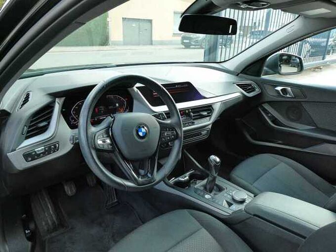 BMW 116i 1.5 i benzine 110pk Business Luxe '23 79000km (61532)