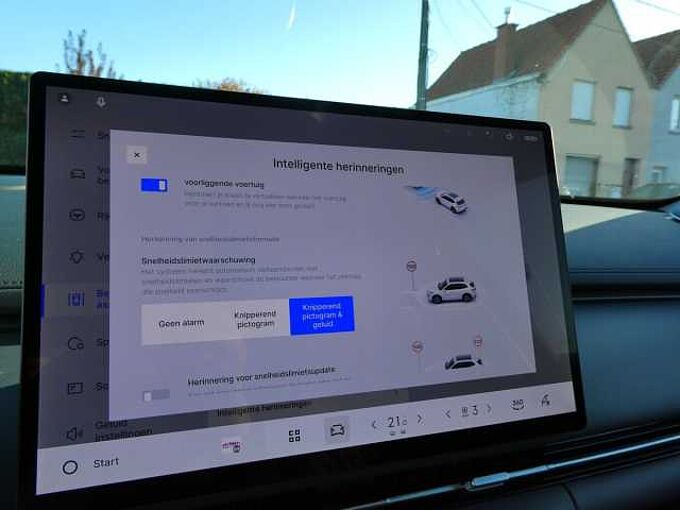 Geely Starray EM-i 1.5i PHEV 262pk Automaat Max+ Pano ACC BLIS Leder 360 Cam (75154)