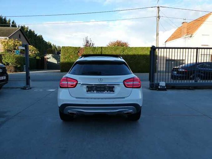 Mercedes-Benz GLA 200D 4MATIC 2.2D 136pk Automaat Business Luxe Pano BLIS Camera (46095)