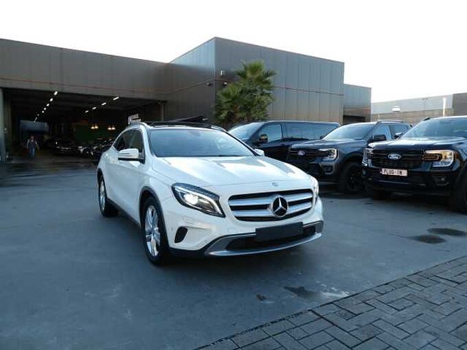 Mercedes-Benz GLA 200D 4MATIC 2.2D 136pk Automaat Business Luxe Pano BLIS Camera (46095)