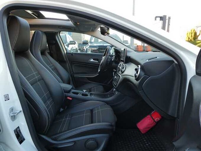 Mercedes-Benz GLA 200D 4MATIC 2.2D 136pk Automaat Business Luxe Pano BLIS Camera (46095)