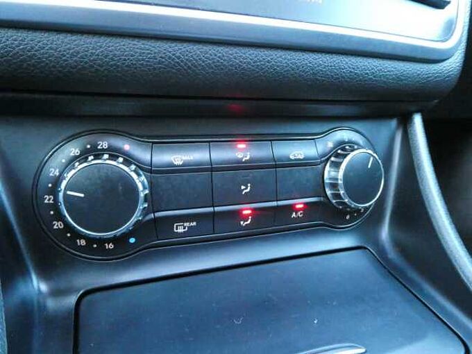 Mercedes-Benz GLA 200D 4MATIC 2.2D 136pk Automaat Business Luxe Pano BLIS Camera (46095)
