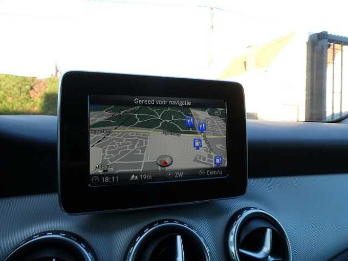 Mercedes-Benz GLA 200D 4MATIC 2.2D 136pk Automaat Business Luxe Pano BLIS Camera (46095)