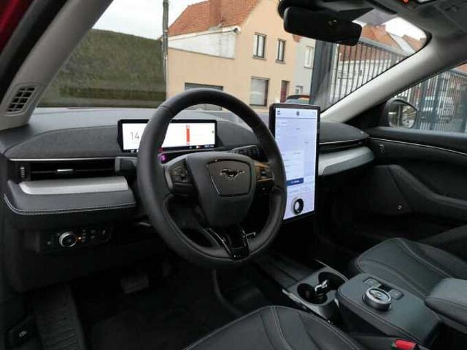 Ford Mustang MACH-E RWD 76KWh 300pk Full Option Pano dak '22 28000km (54786)