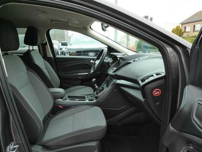 Ford Kuga 1.5 TDCi 120pk Titanium Luxe '17 130000km (81921)