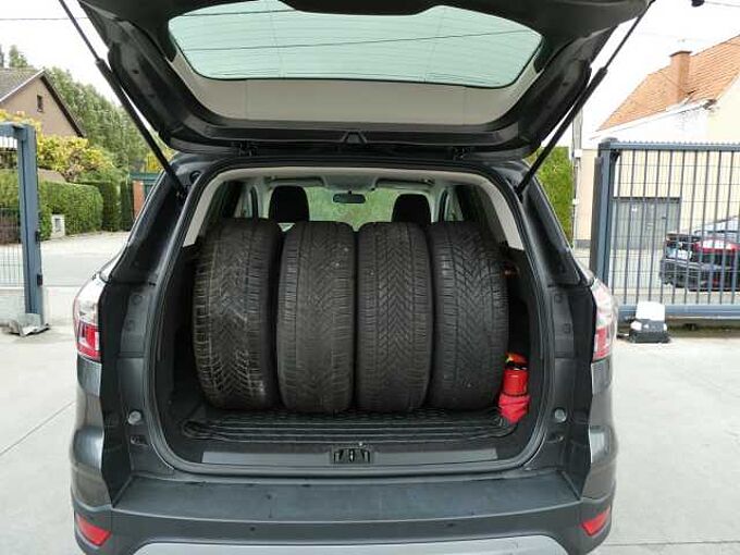 Ford Kuga 1.5 TDCi 120pk Titanium Luxe '17 130000km (81921)