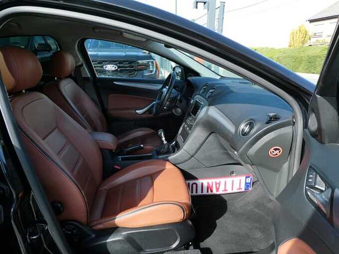 Ford Mondeo 5d 1.6 TDCi 115pk Titanium Luxe Leder Trekhaak (19591)