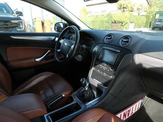 Ford Mondeo 5d 1.6 TDCi 115pk Titanium Luxe Leder Trekhaak (19591)