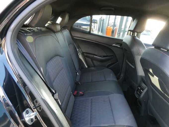 MG MG3 1.5 Hybrid+ 195pk Luxury Luxe 360 Cam BLIS ACC Leder '25 (10581)