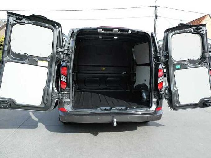 Ford Transit Custom L2 Multi-Use 5pl 2.0 TDCi 170pk Automaat Limited BLIS ACC 360° Trekhaak